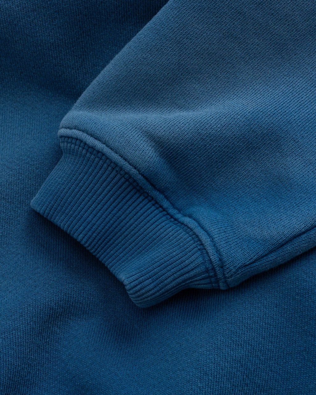 EE® Crewneck